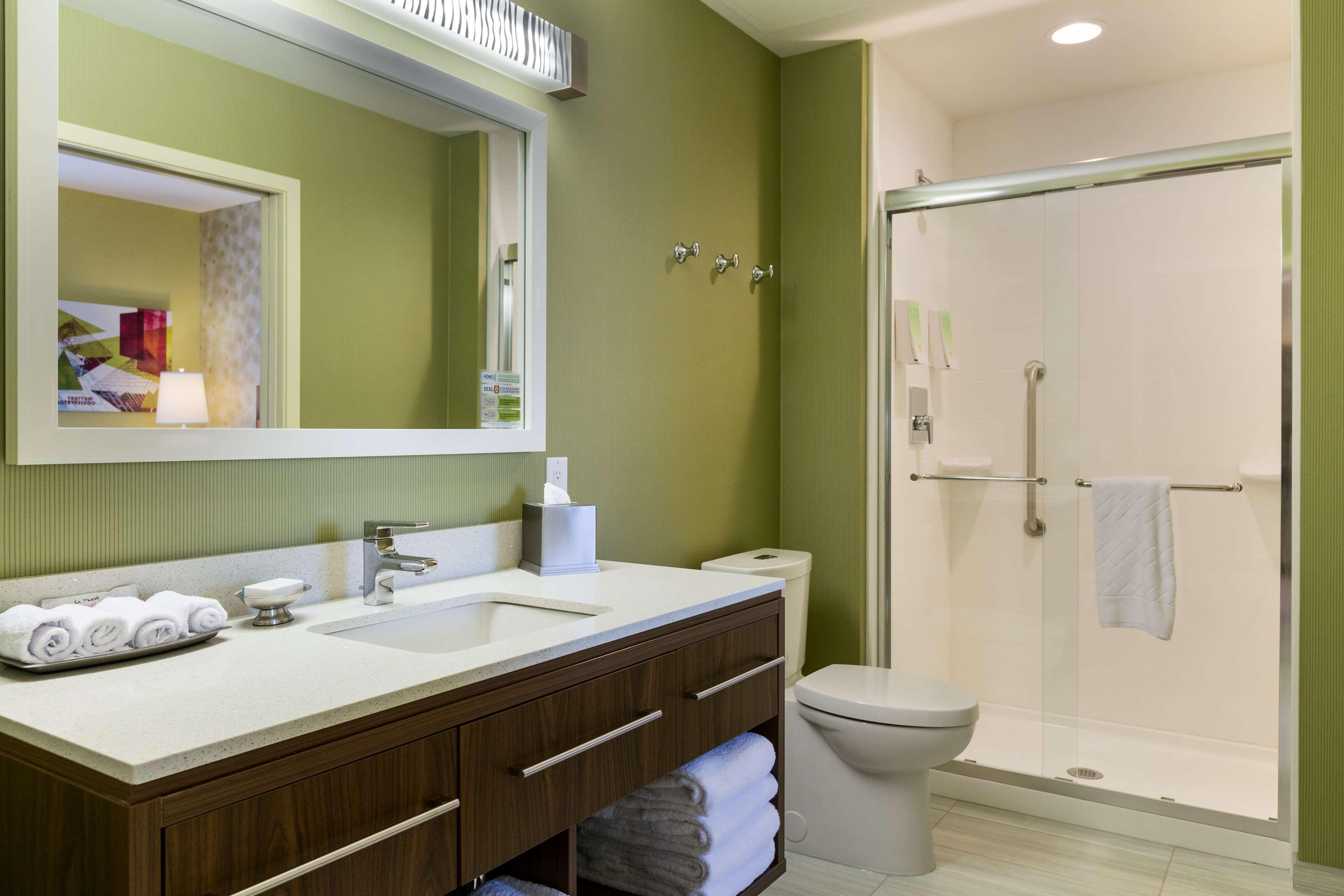 Home2 Suites By Hilton West Едмънтън Екстериор снимка