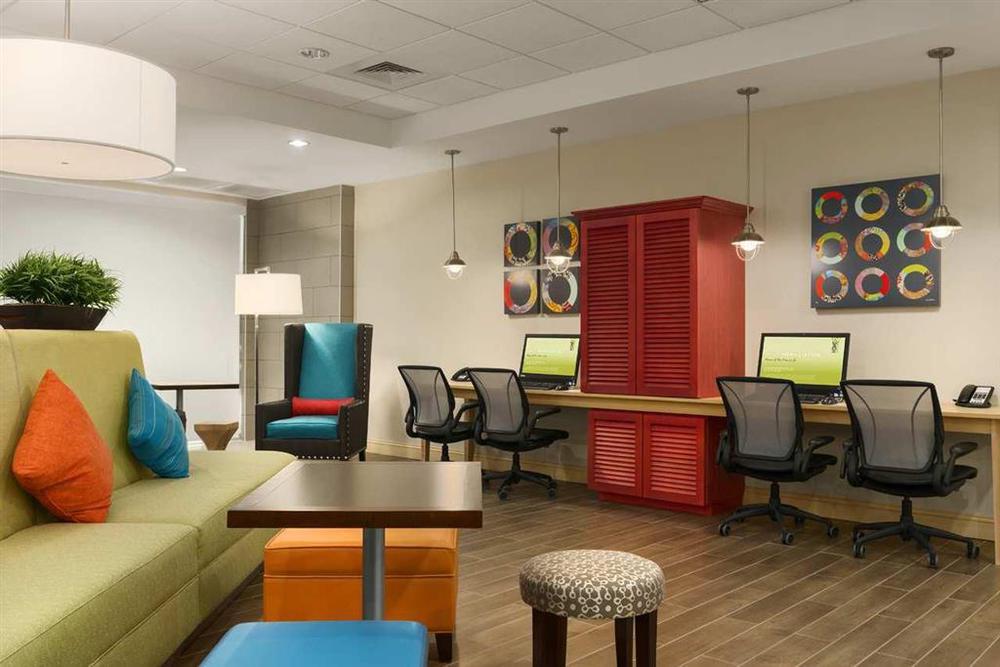 Home2 Suites By Hilton West Едмънтън Съоръжения снимка