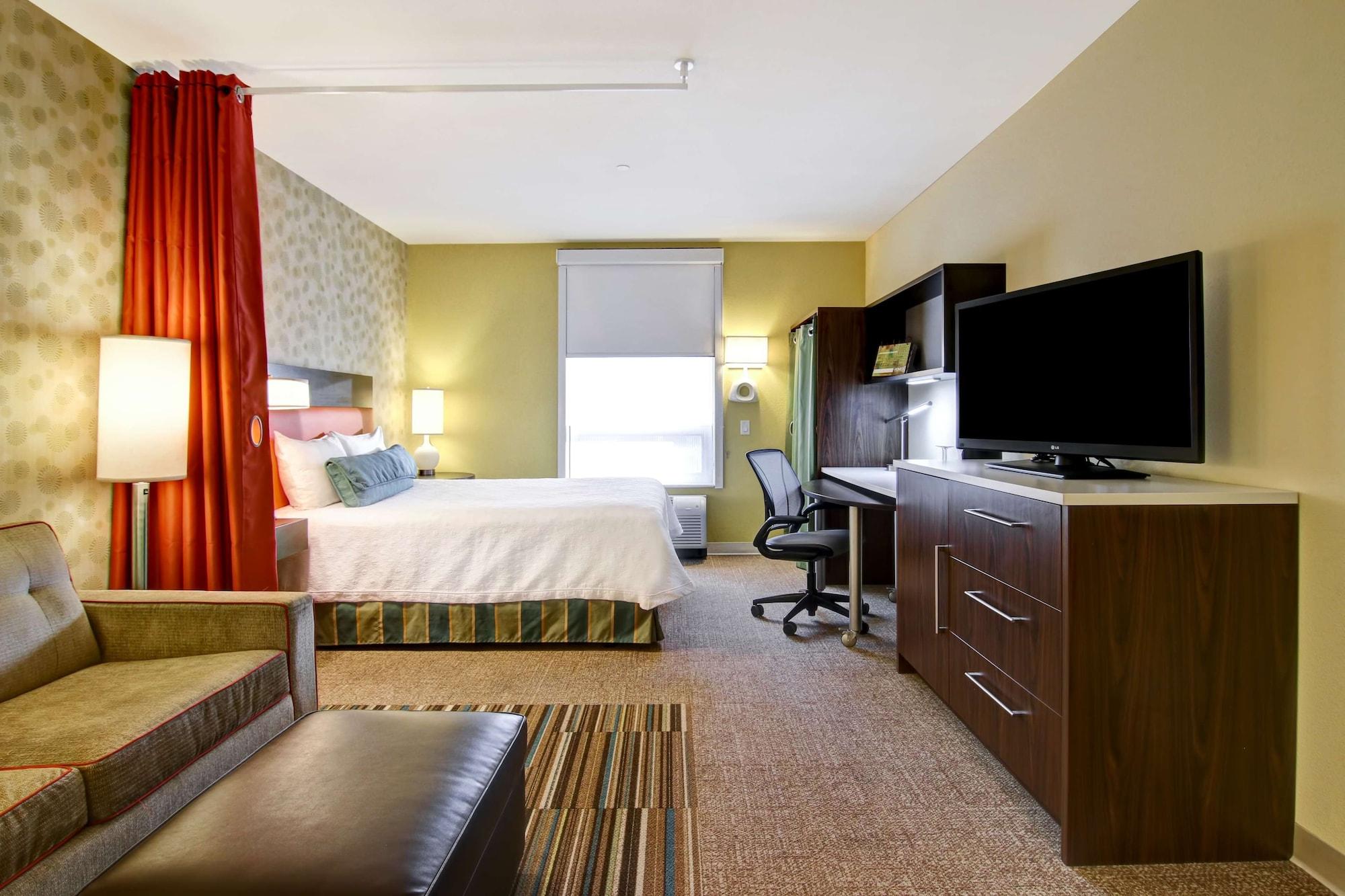 Home2 Suites By Hilton West Едмънтън Екстериор снимка