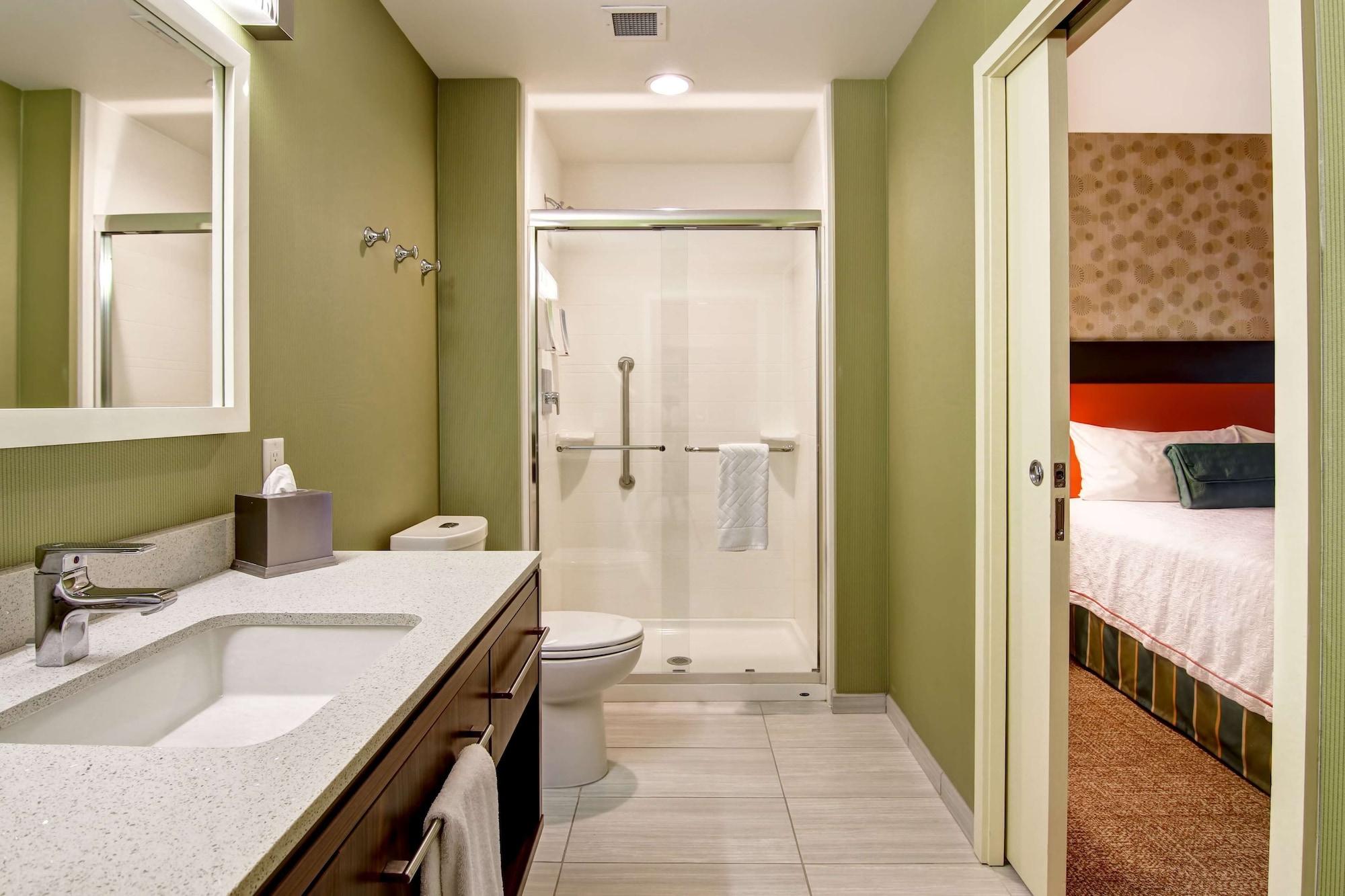 Home2 Suites By Hilton West Едмънтън Екстериор снимка