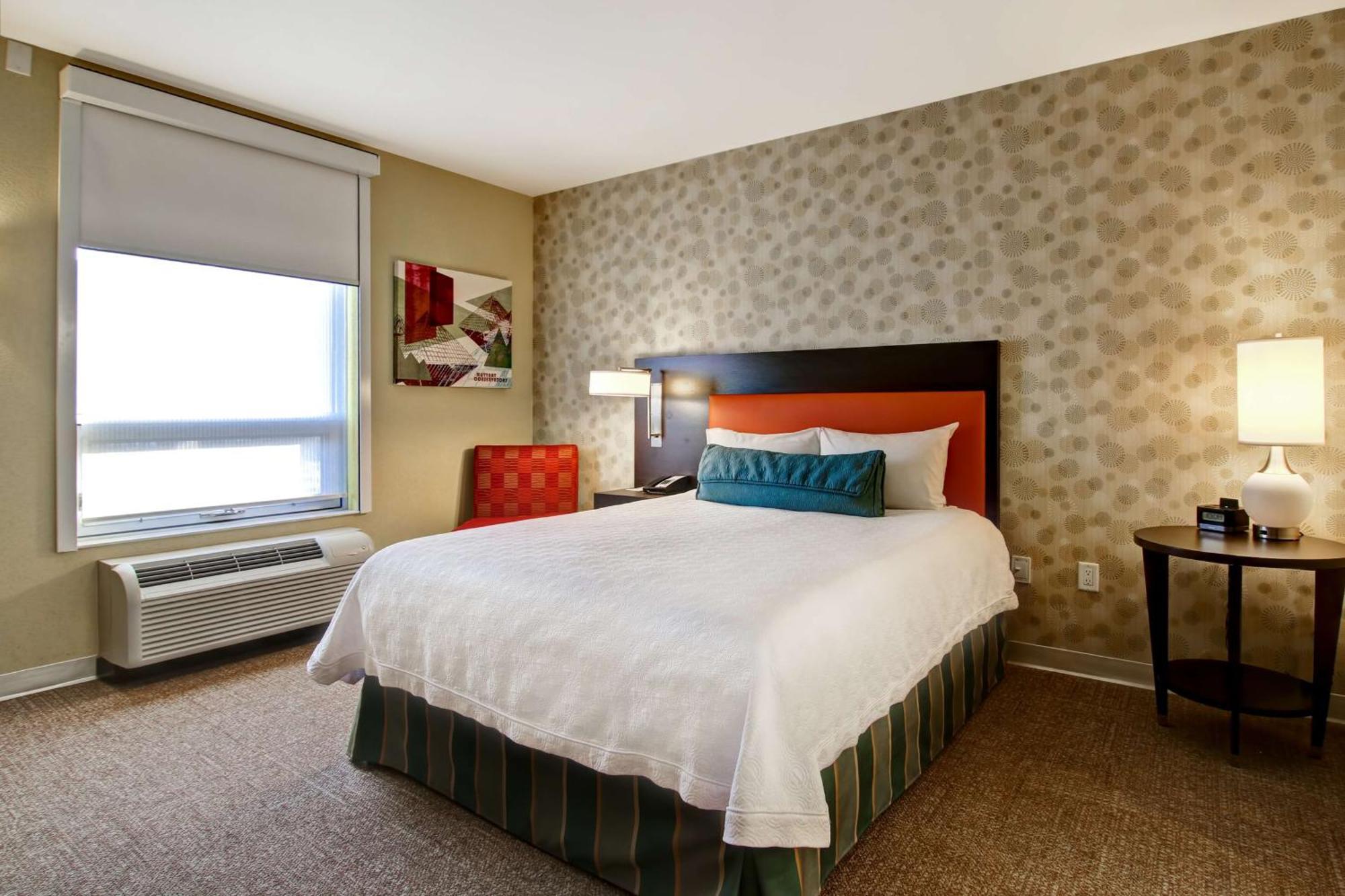Home2 Suites By Hilton West Едмънтън Екстериор снимка