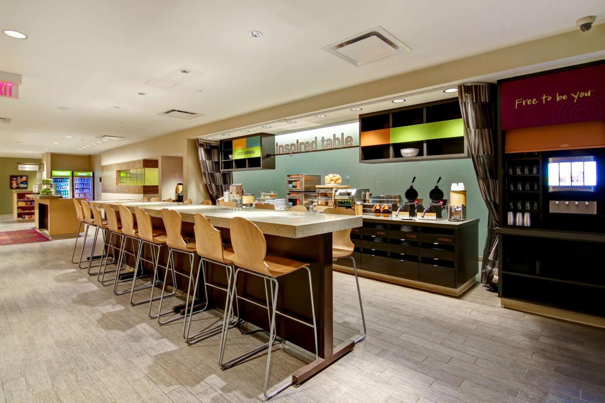 Home2 Suites By Hilton West Едмънтън Екстериор снимка