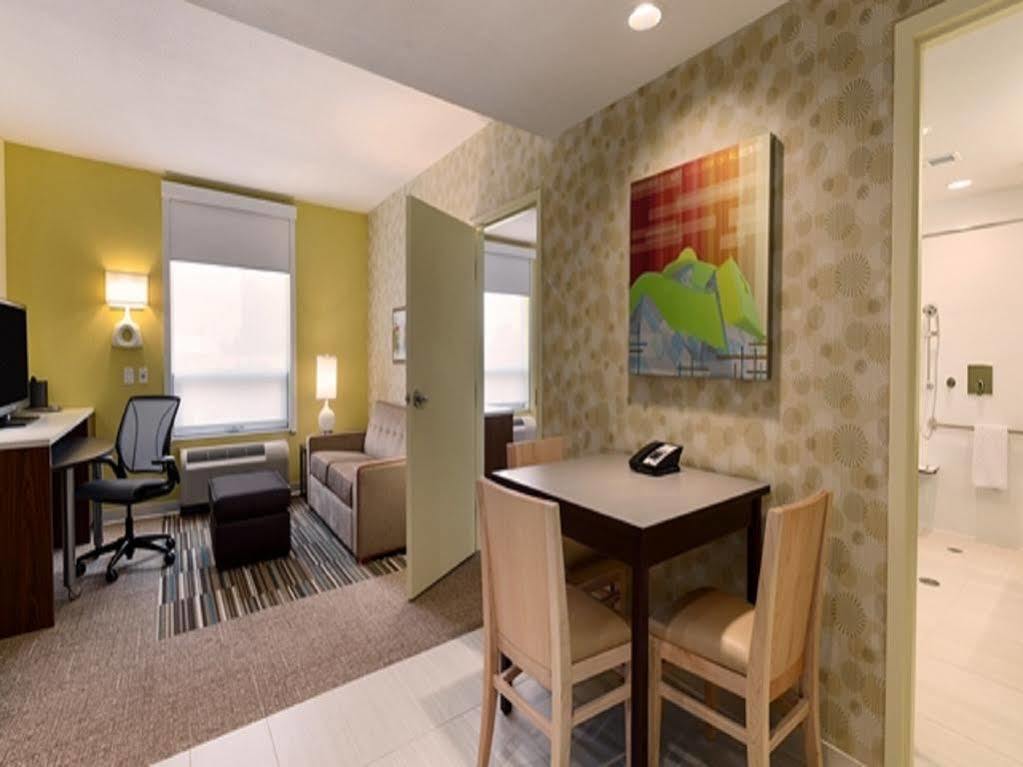 Home2 Suites By Hilton West Едмънтън Екстериор снимка
