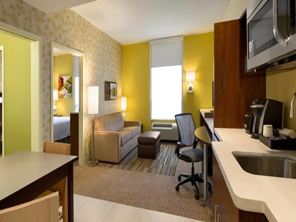 Home2 Suites By Hilton West Едмънтън Екстериор снимка