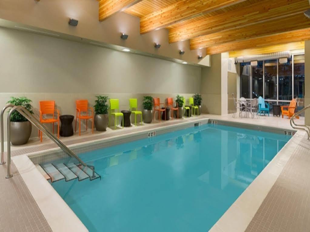 Home2 Suites By Hilton West Едмънтън Екстериор снимка