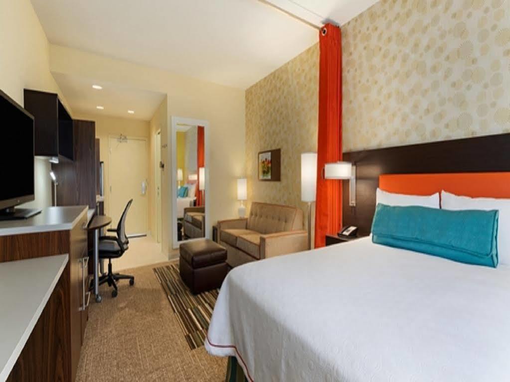 Home2 Suites By Hilton West Едмънтън Екстериор снимка