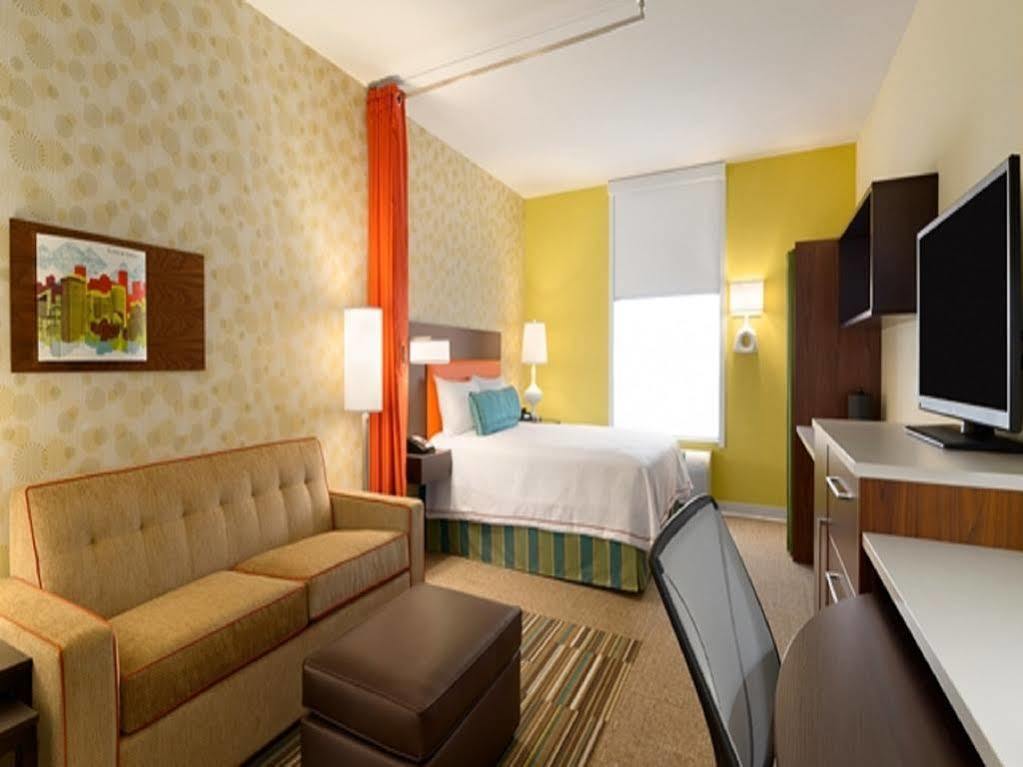 Home2 Suites By Hilton West Едмънтън Екстериор снимка